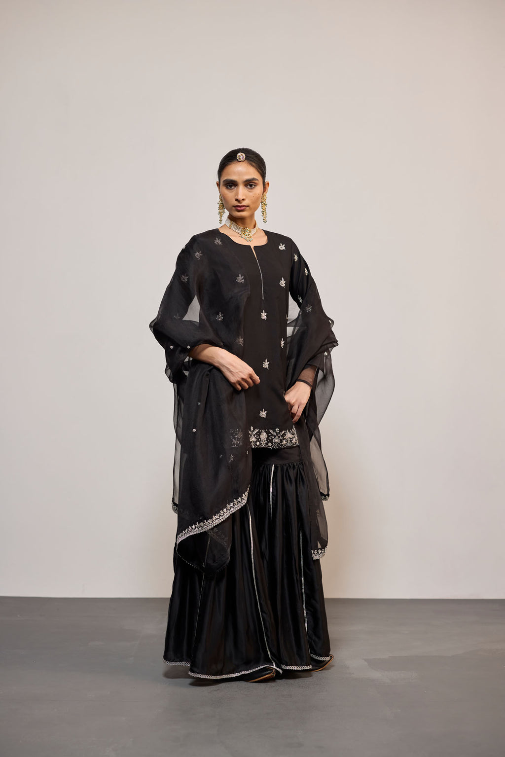 KAAJLI (SHARARA)