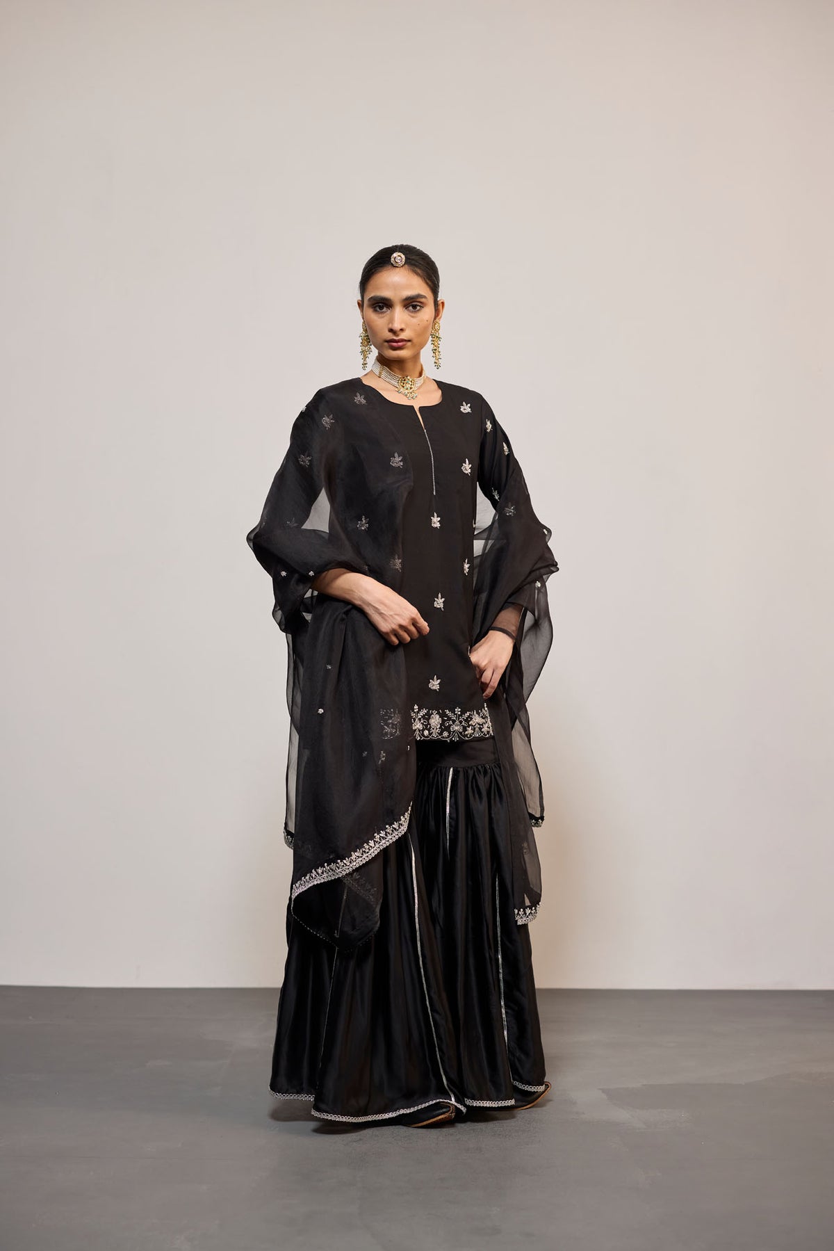KAAJLI (SHARARA)